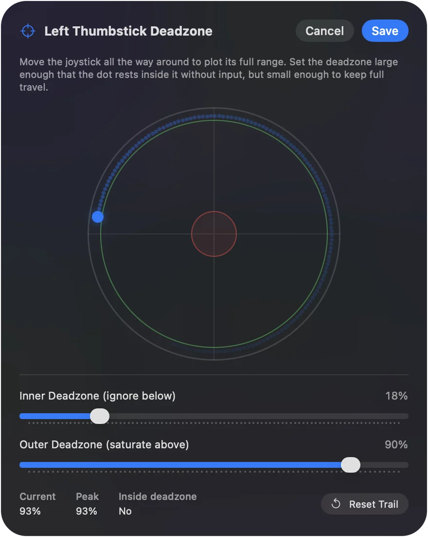 Živý list Adjust pro levou páčku, kde klidová tečka leží těsně za prstencem vnitřní mrtvé zóny, s údaji Current, Peak a Inside deadzone.