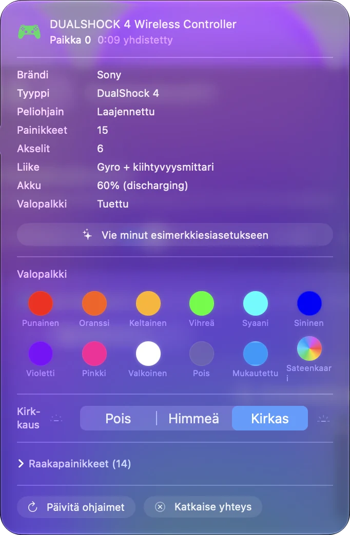 InputConfigin ohjaimen ponnahdusikkuna DualShock 4:lle akun varauksella ja valopalkin värillä.