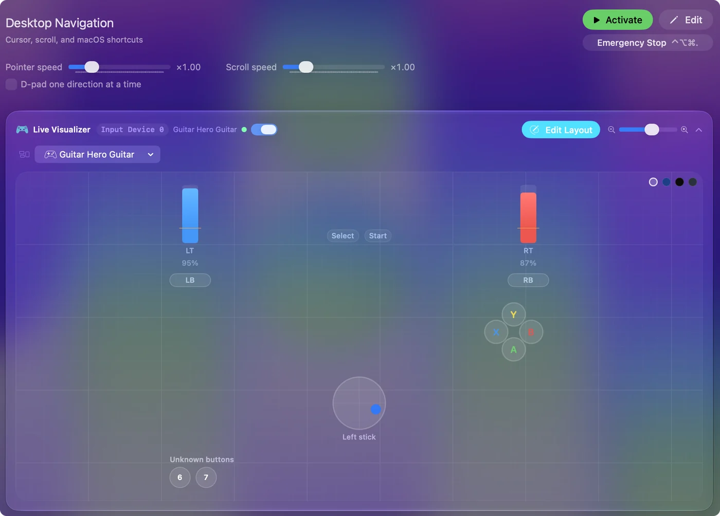 Live Visualizer v InputConfig s předvolbou Desktop Navigation a připojenou kytarou Guitar Hero, jejíž stisknutá tlačítka svítí.