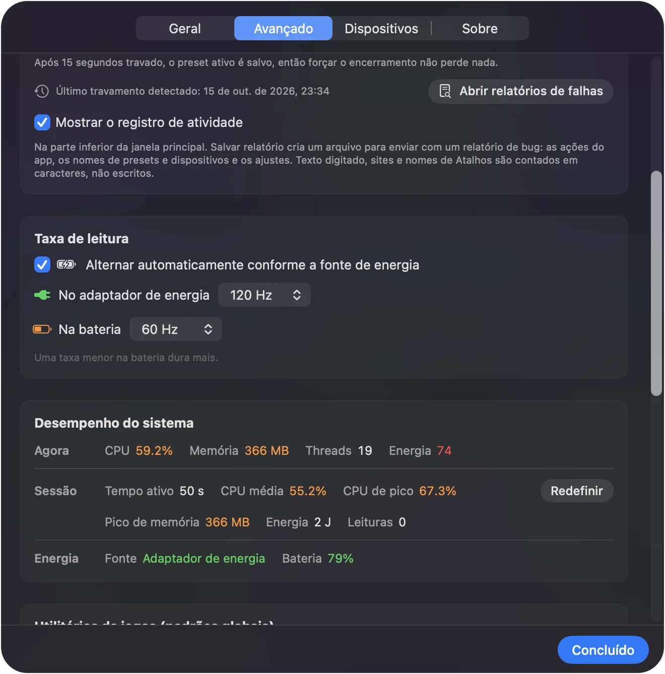 A aba Settings, Advanced do InputConfig com a caixa Polling rate: Auto-switch on power source marcado, On power adapter a 120 Hz e On battery a 60 Hz, com os números de System performance abaixo.